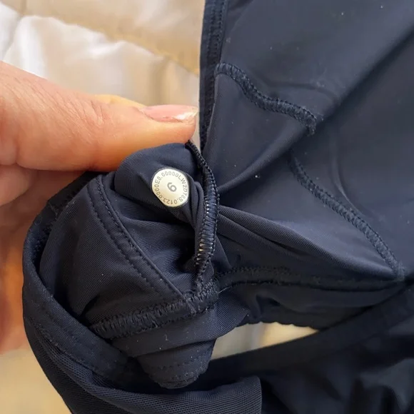 lululemon athletica Classic Navy Sports Bra - Picture 4 of 4